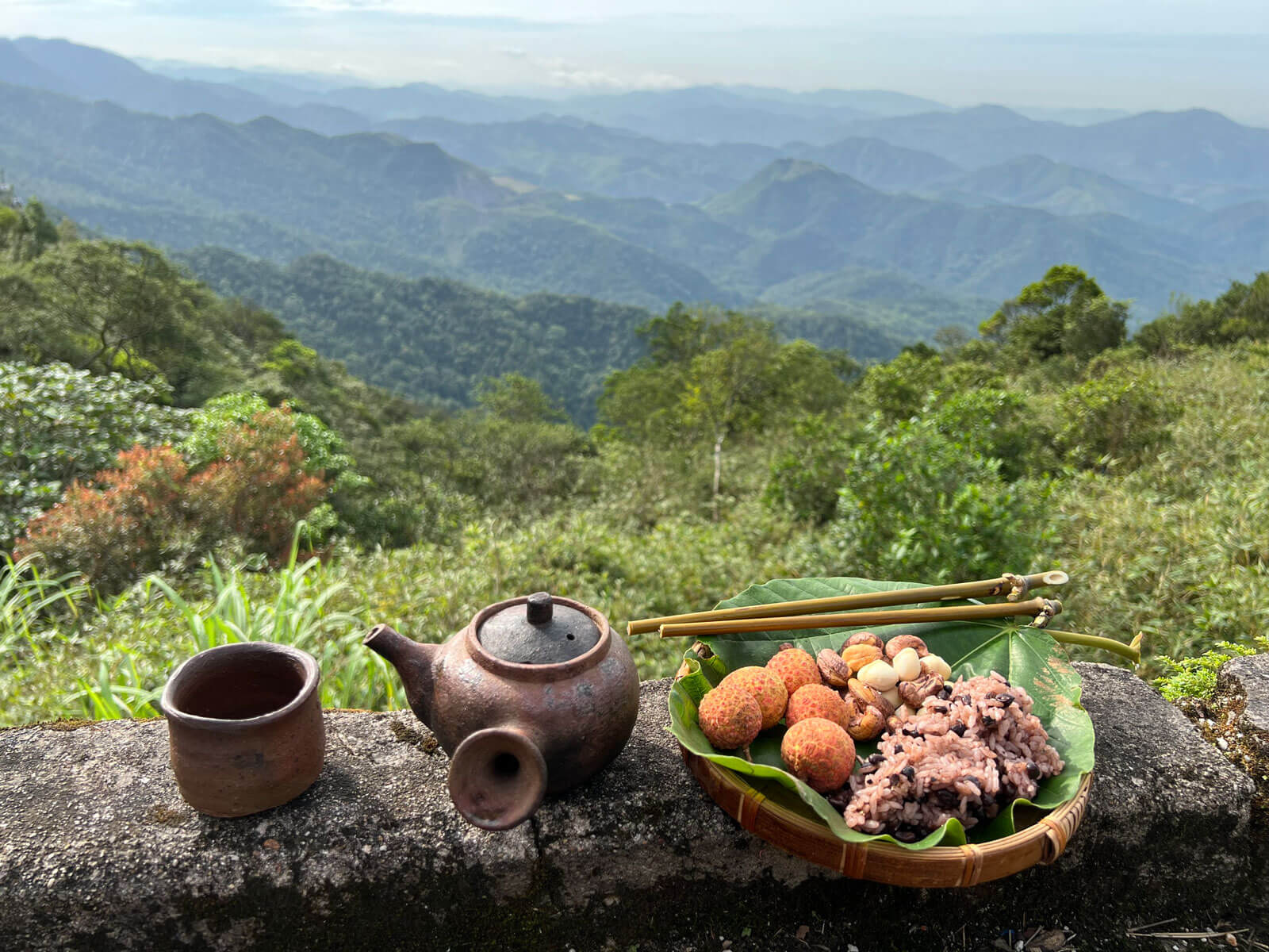 Bữa sáng thuần chay trên núi Yên Tử